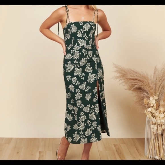 Park & Fifth Willow Dress - Picture 4 of 8